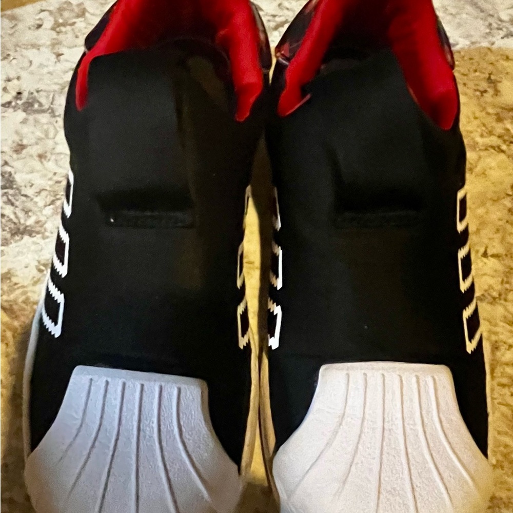 adidas Kids' Sneakers in Red and Black Plaid - Picture 5 of 9